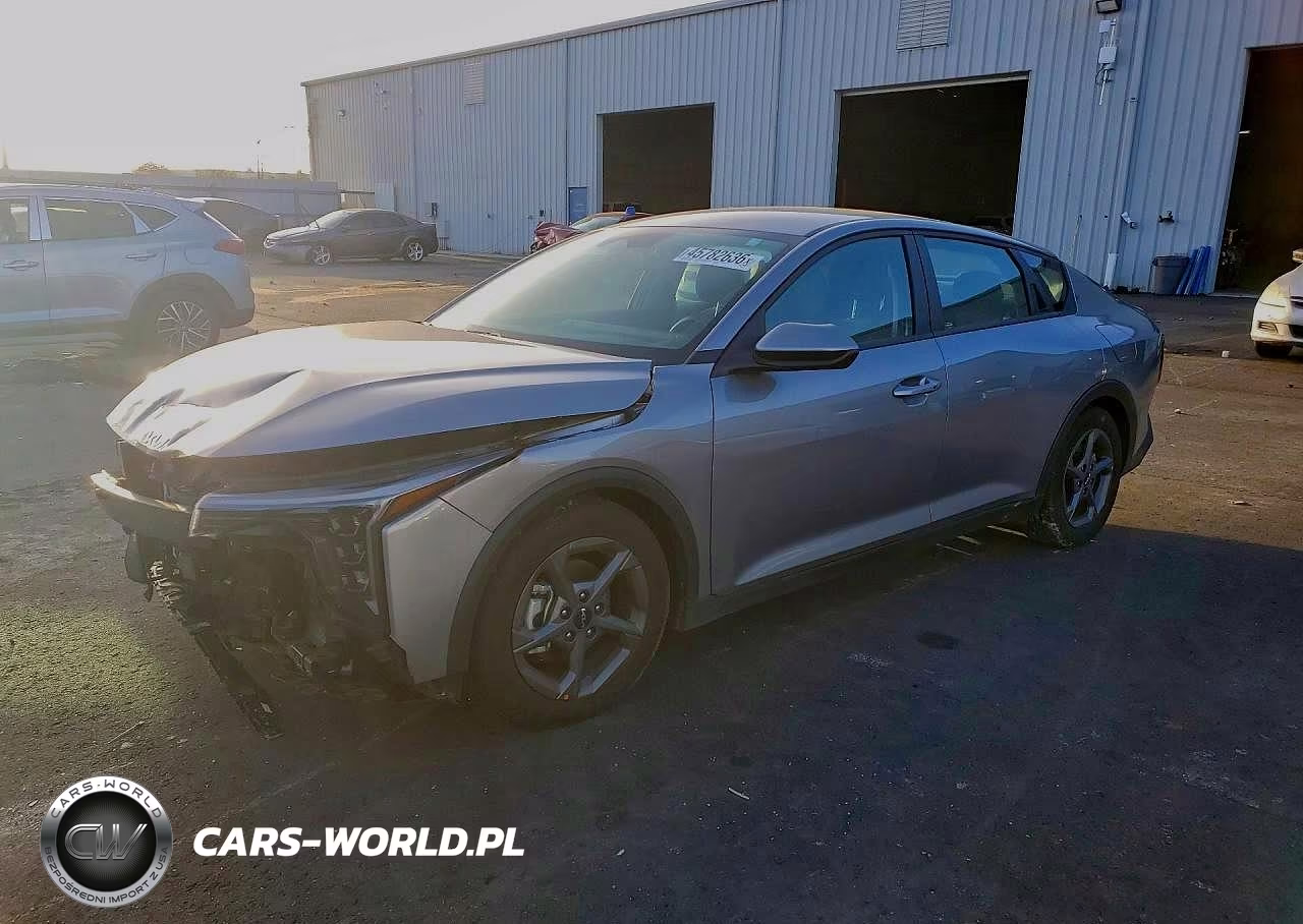 2025 Kia K4 Lxs VIN:3KPFT4DE9SE096672 - 1