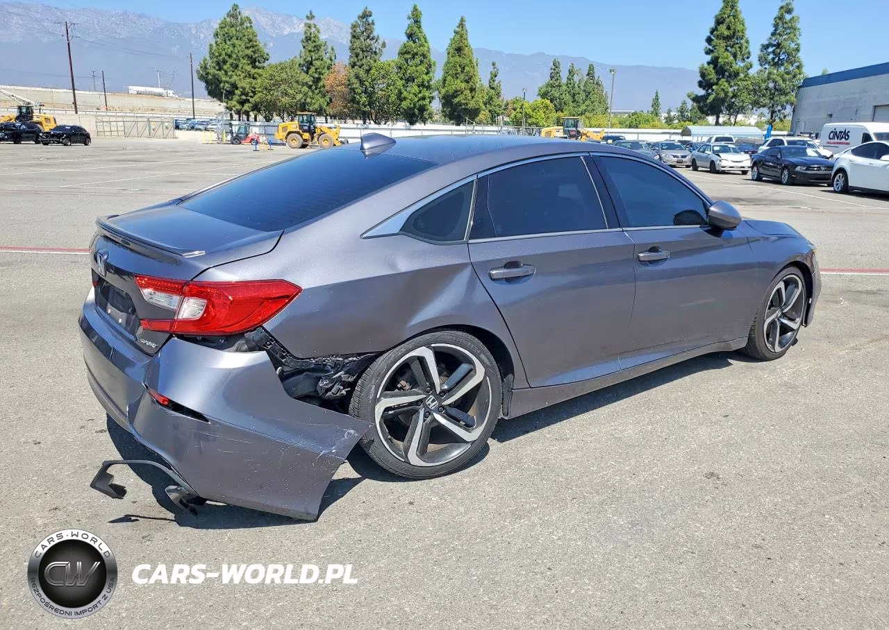 2018 Honda Accord Sport VIN:1HGCV1F39JA132452 - 3