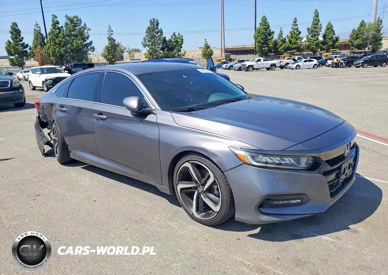 2018 Honda Accord Sport VIN:1HGCV1F39JA132452 - 4
