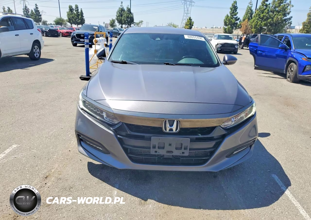 2018 Honda Accord Sport VIN:1HGCV1F39JA132452 - 5
