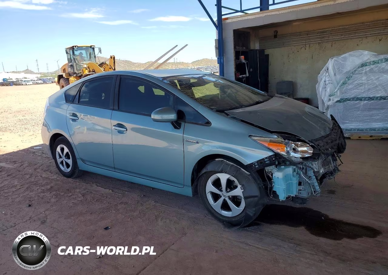2013 Toyota Prius Three VIN:JTDKN3DU5D5559562 - 4