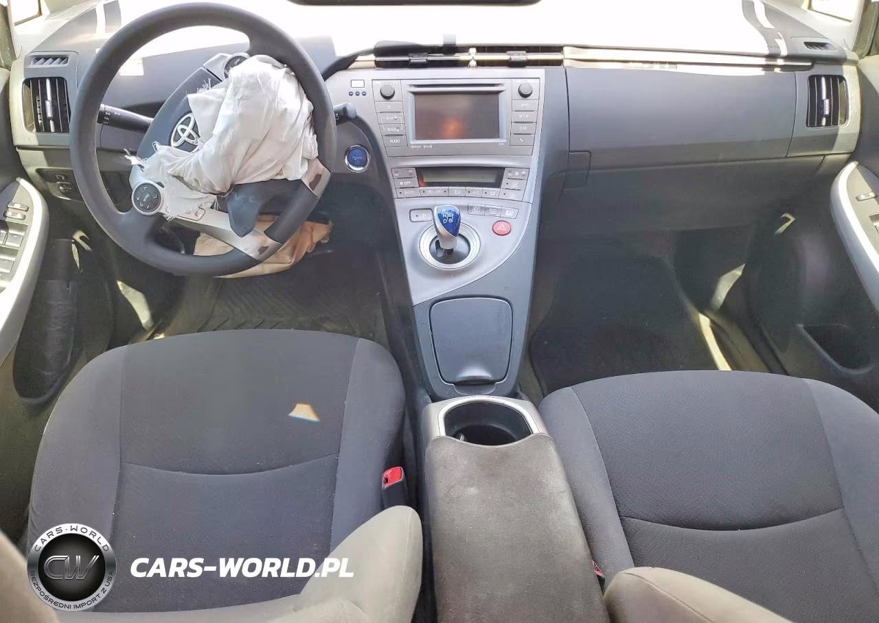 2013 Toyota Prius Three VIN:JTDKN3DU5D5559562 - 8