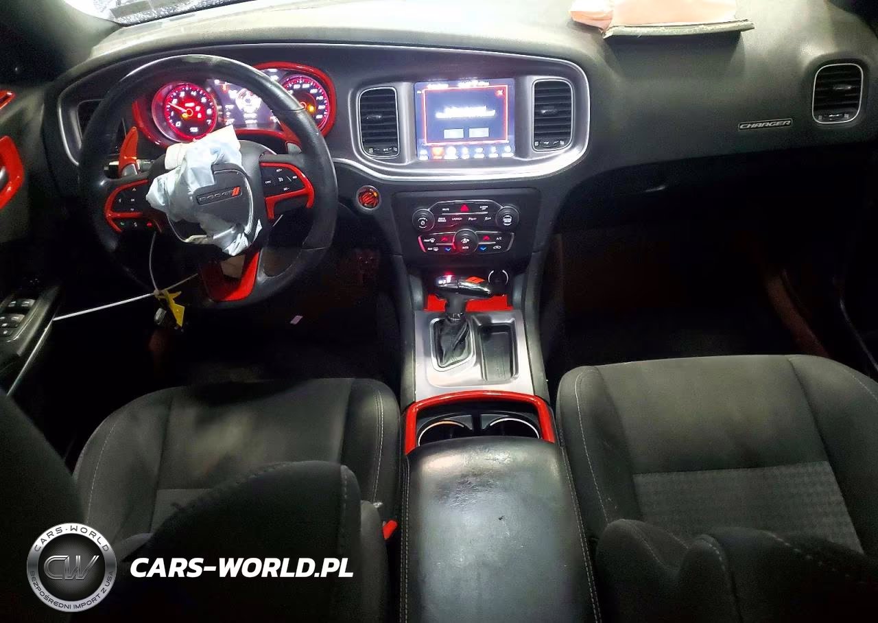 2019 Dodge Charger Scat Pack VIN:2C3CDXGJ0KH576165 - 8