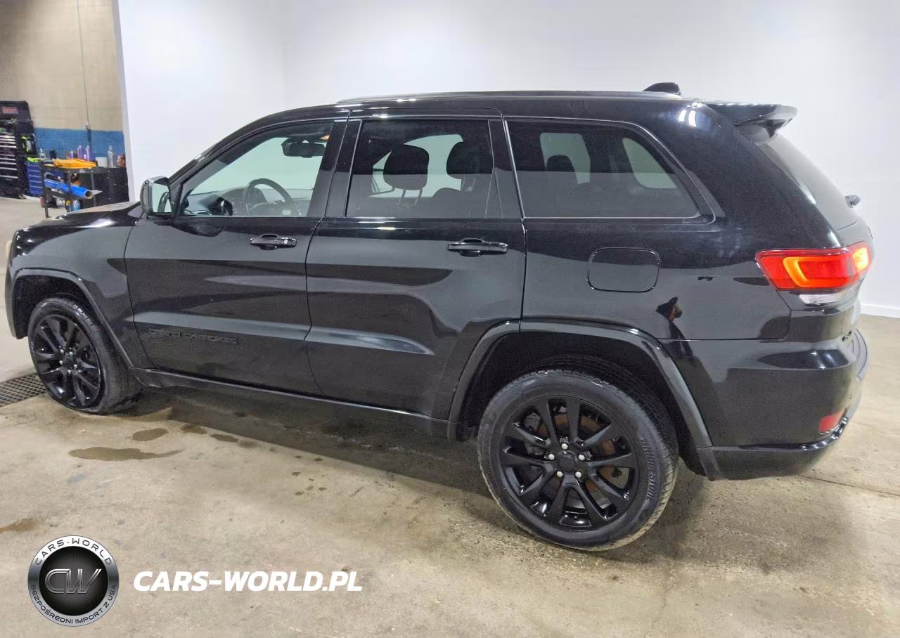 2019 Jeep Grand Cherokee Laredo VIN:1C4RJFAG5KC578261 - 2