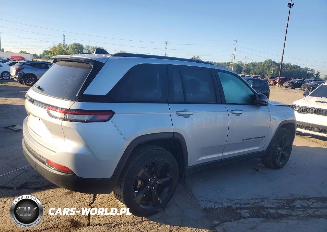 2024 Jeep Grand Cherokee Laredo VIN:1C4RJHAG2RC236093 - 3