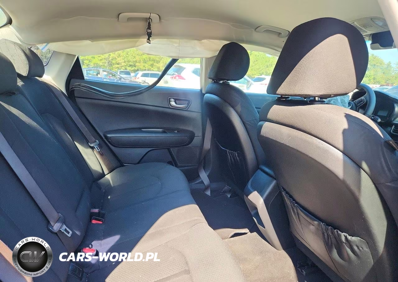 2017 Kia Optima Lx VIN:KNAGT4L39H5131703 - 10