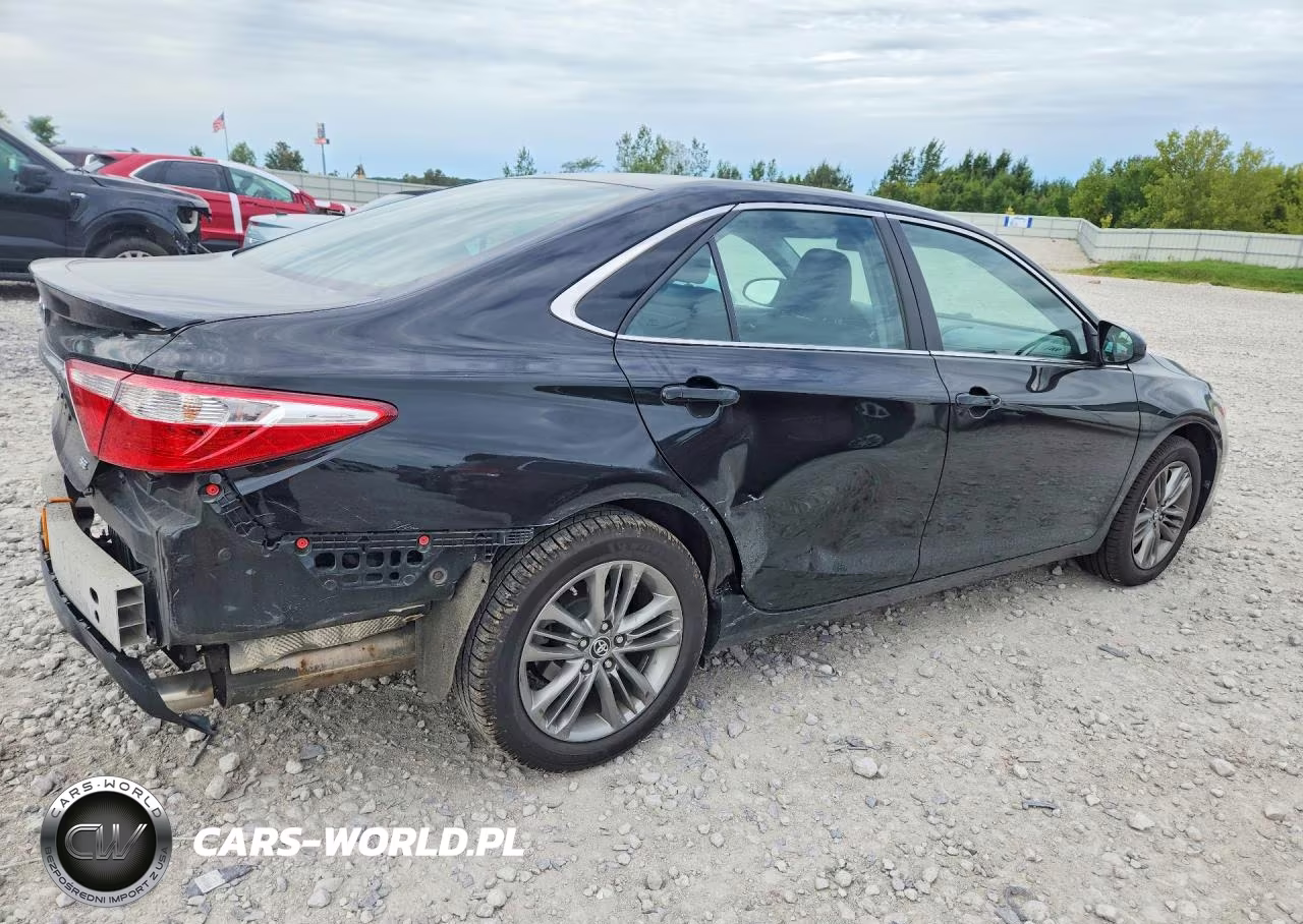 2016 Toyota Camry Se VIN:4T1BF1FK6GU130479 - 3