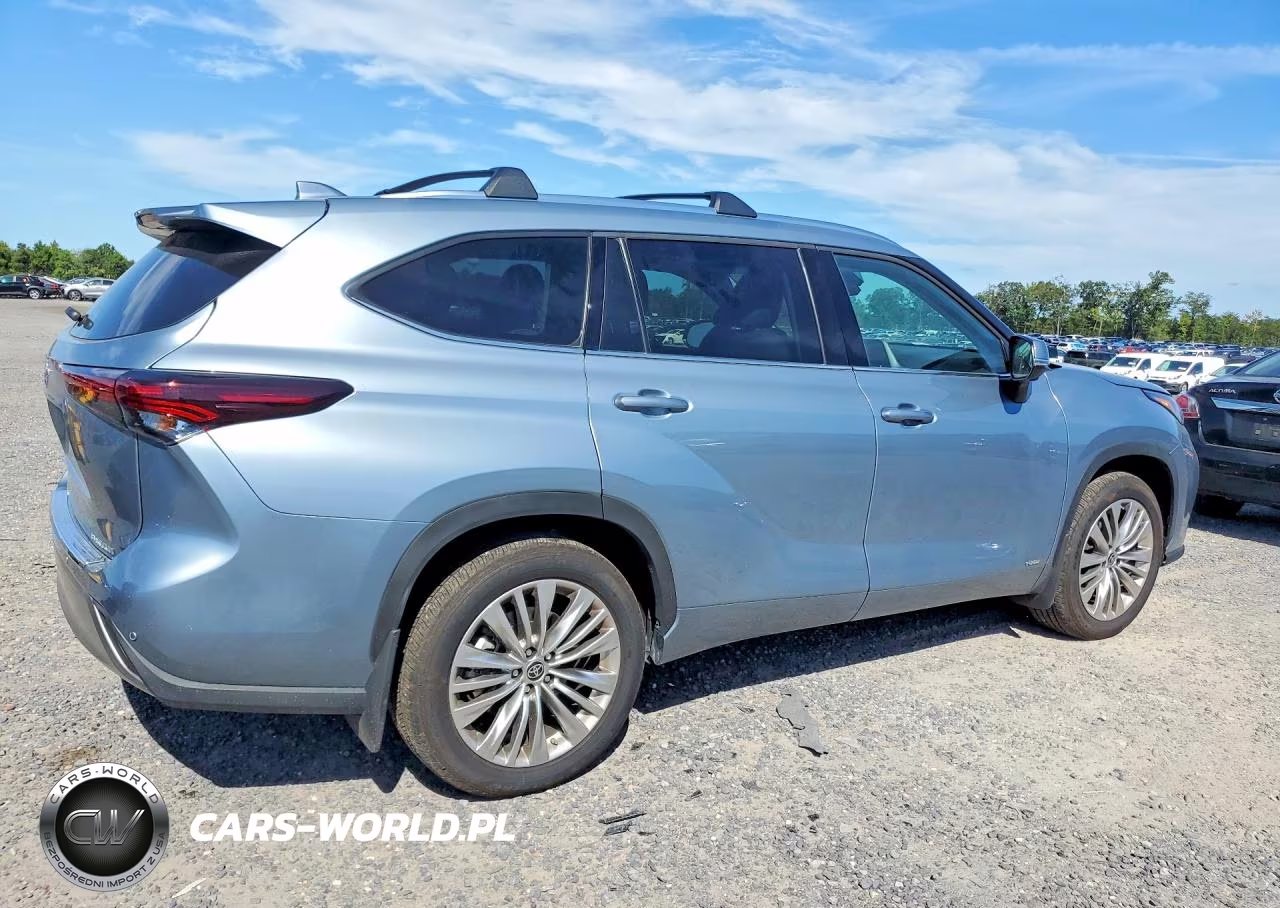 2024 Toyota Highlander Hybrid Platinum VIN:5TDEBRCH9RS645245 - 3