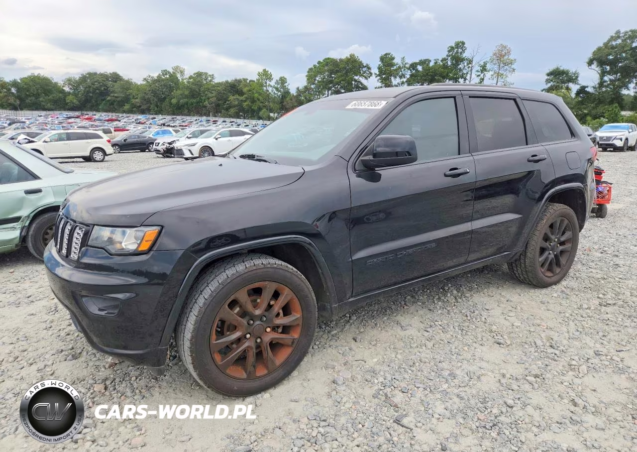 2019 Jeep Grand Cherokee Laredo VIN:1C4RJEAG8KC716031 - 1