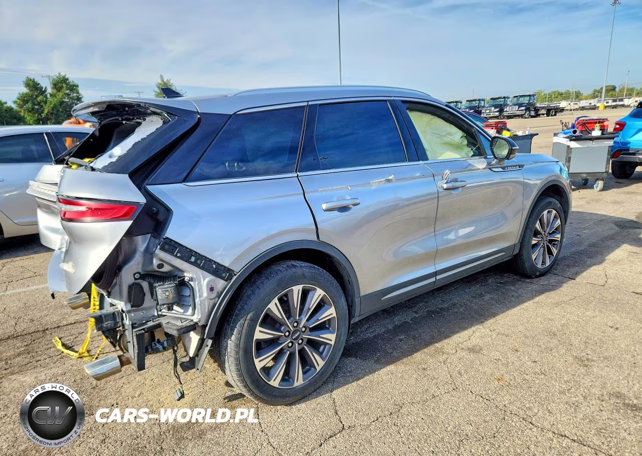 2021 Lincoln Corsair Reserve VIN:5LMCJ2D97MUL00379 - 3