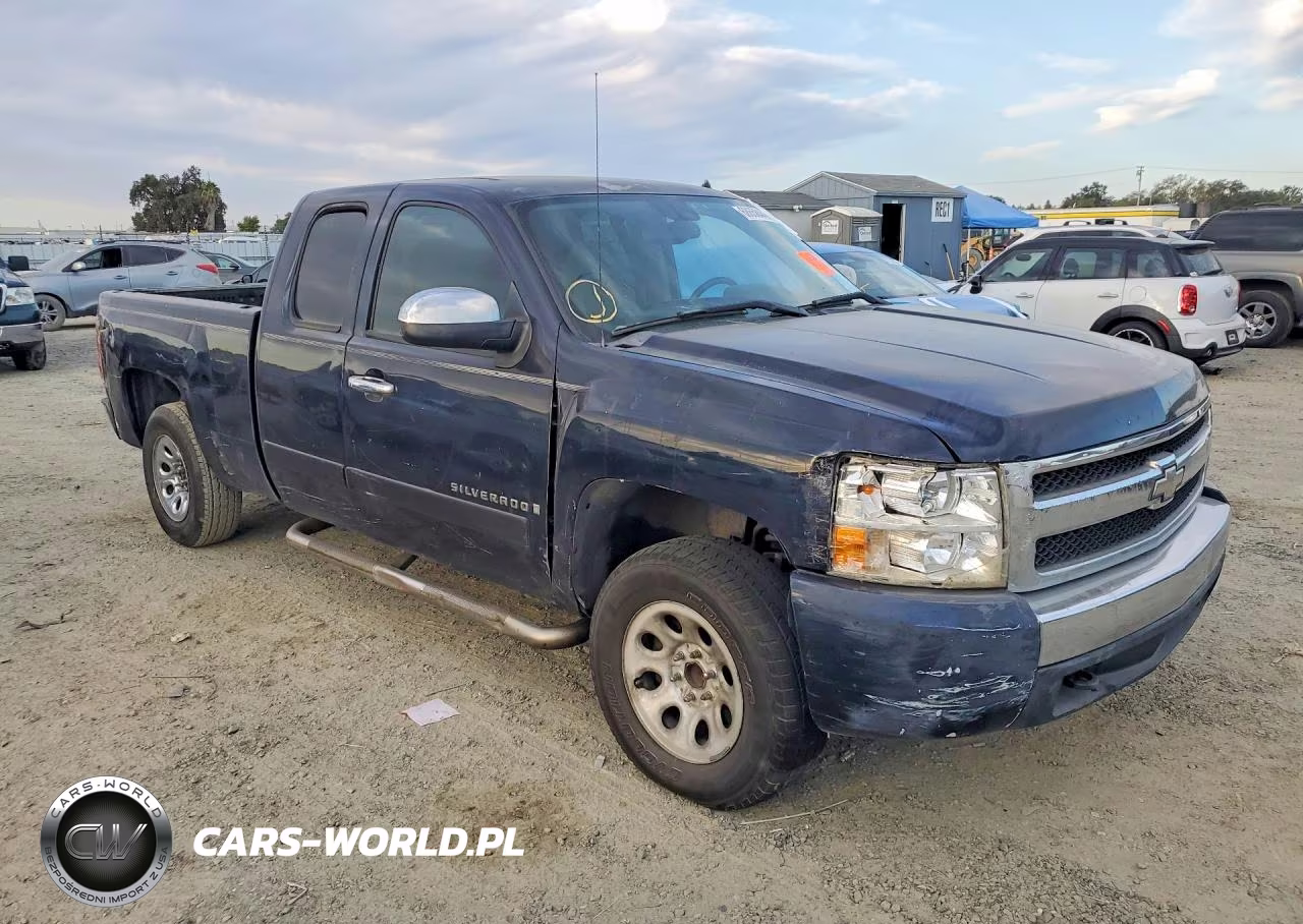 2008 Chevrolet Silverado C1500 VIN:1GCEC19C88Z152082 - 4
