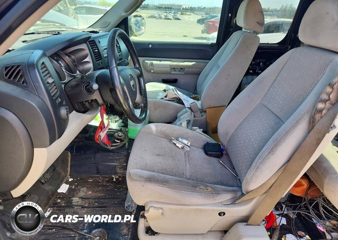 2008 Chevrolet Silverado C1500 VIN:1GCEC19C88Z152082 - 7