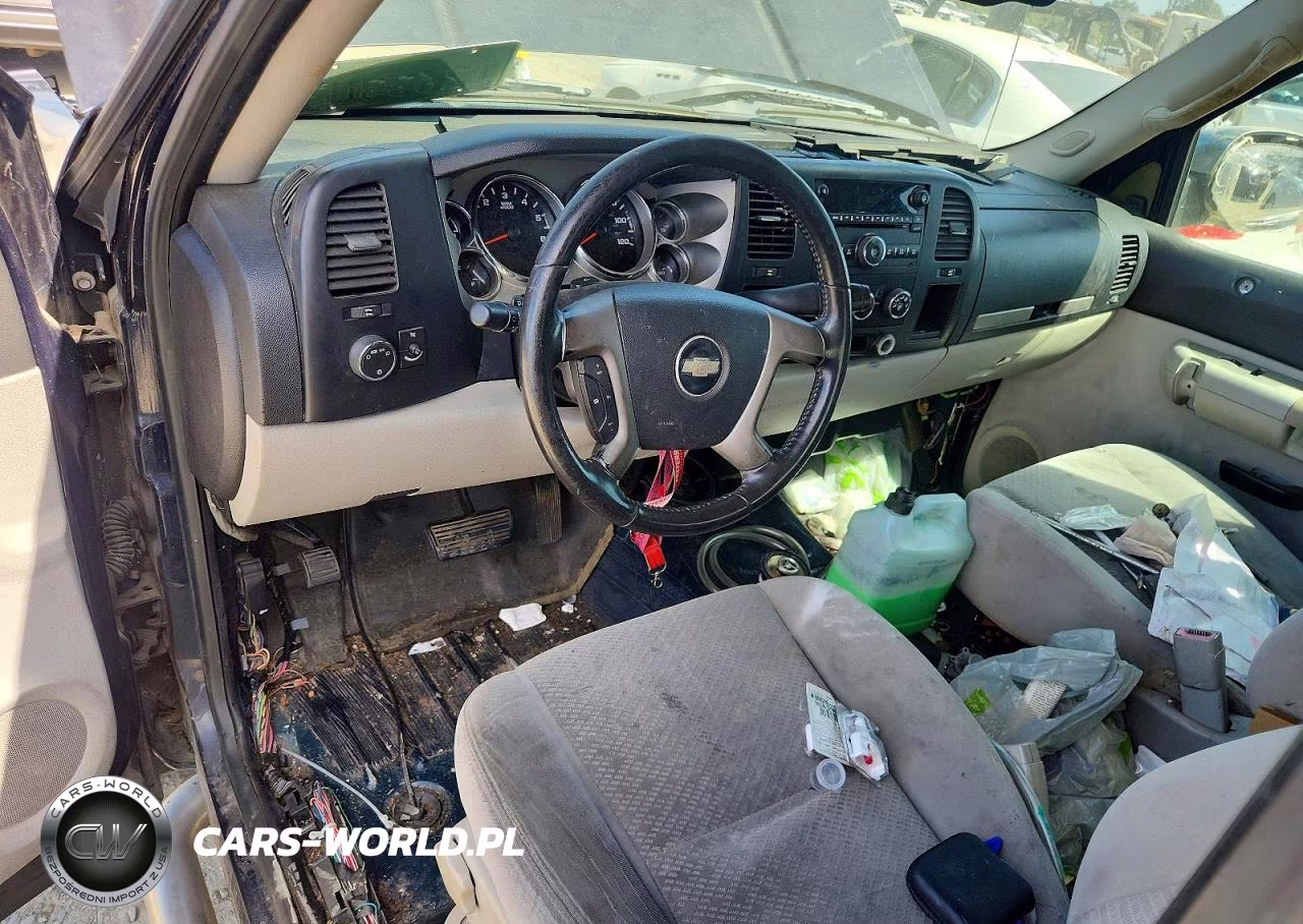 2008 Chevrolet Silverado C1500 VIN:1GCEC19C88Z152082 - 8