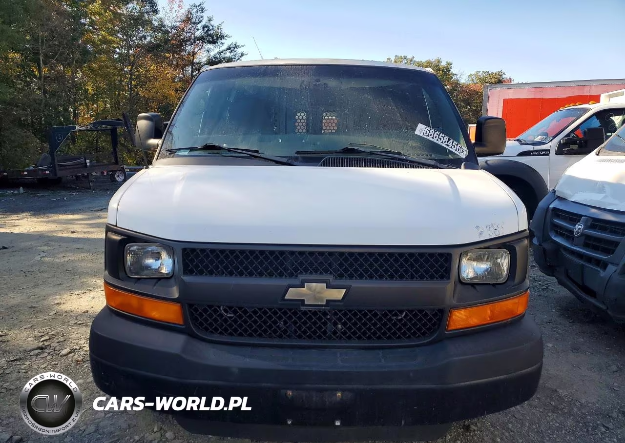 2011 Chevrolet Express G2500 VIN:1GCWGFCB5B1123540 - 5
