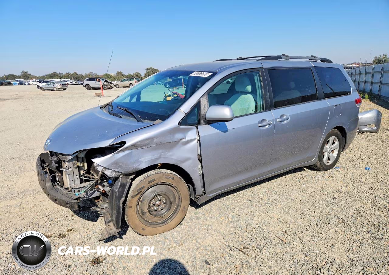 2011 Toyota Sienna Le