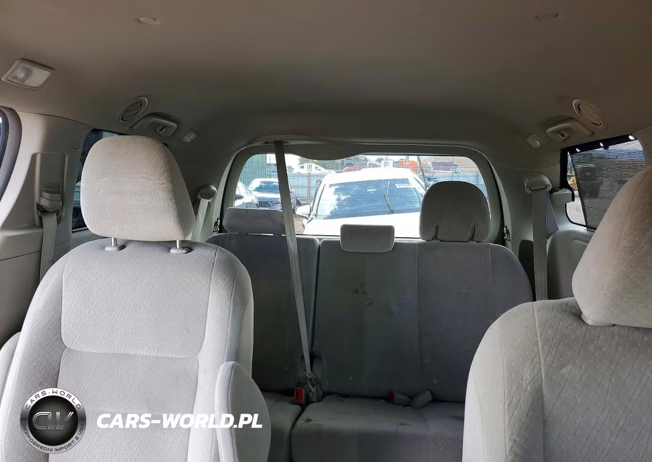 2015 Toyota Sienna Le VIN:5TDJK3DC7FS126172 - 10
