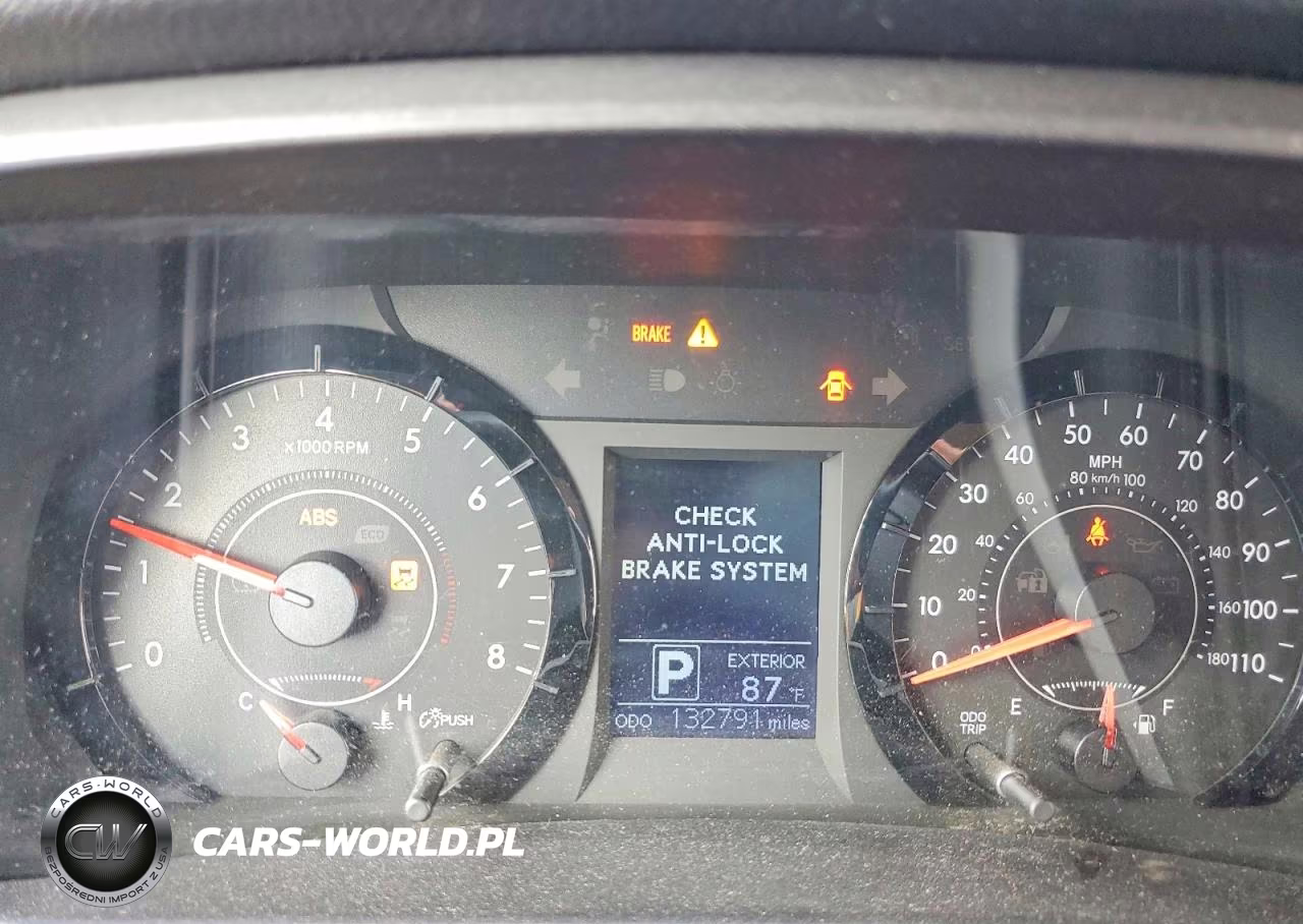 2015 Toyota Sienna Le VIN:5TDJK3DC7FS126172 - 9