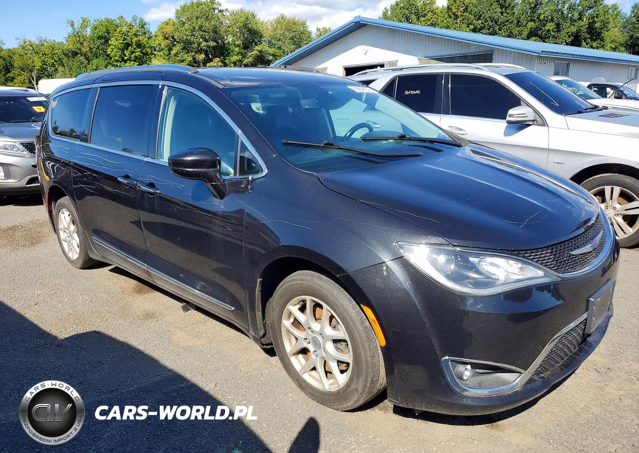 2020 Chrysler Pacifica Touring L VIN:2C4RC1BG2LR275989 - 4