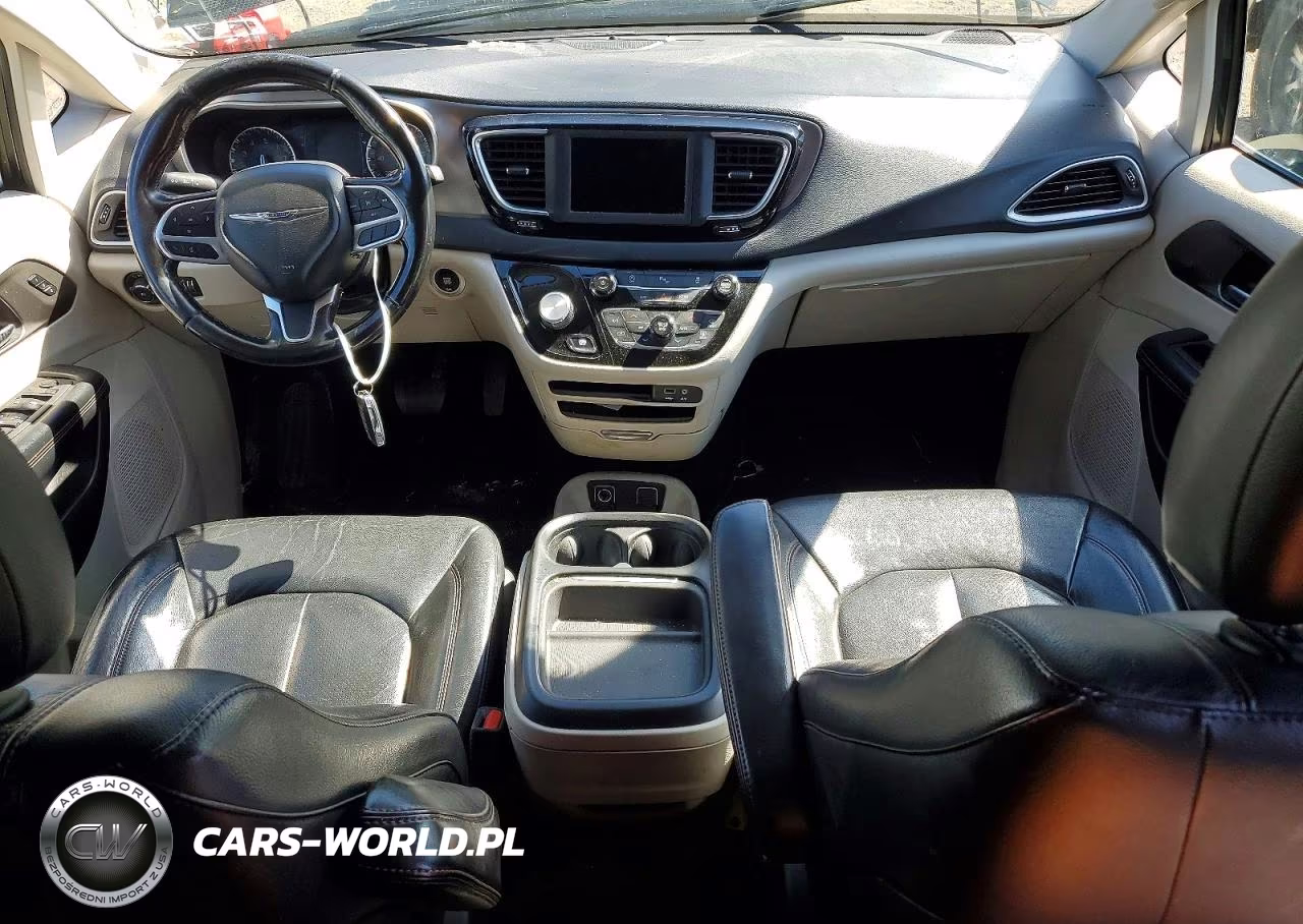 2020 Chrysler Pacifica Touring L VIN:2C4RC1BG2LR275989 - 8