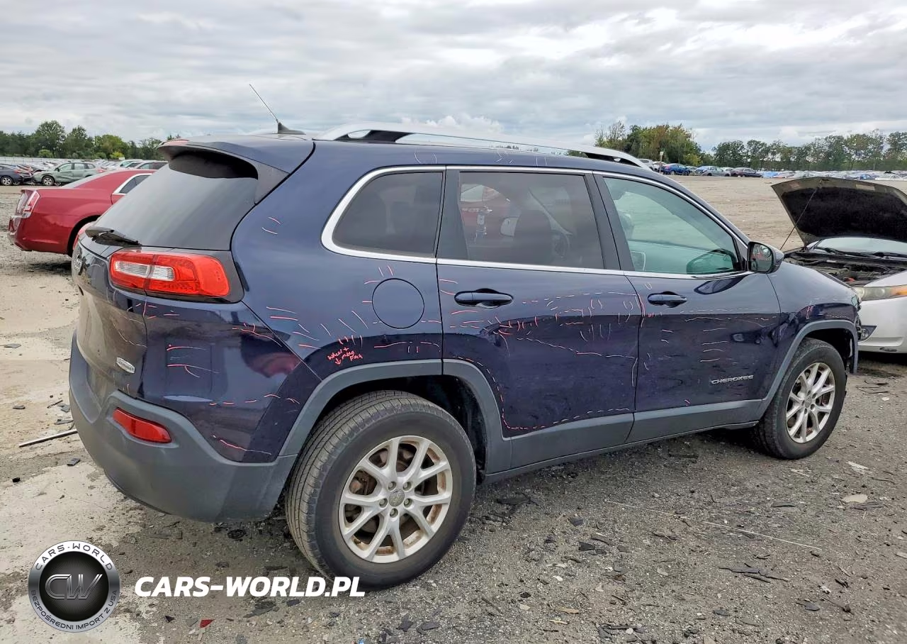 2015 Jeep Cherokee Latitude VIN:1C4PJMCB7FW546042 - 3