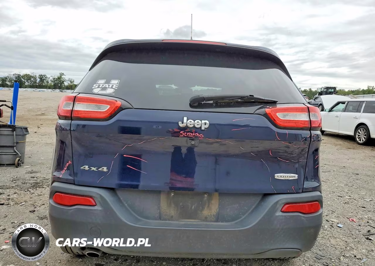 2015 Jeep Cherokee Latitude VIN:1C4PJMCB7FW546042 - 6