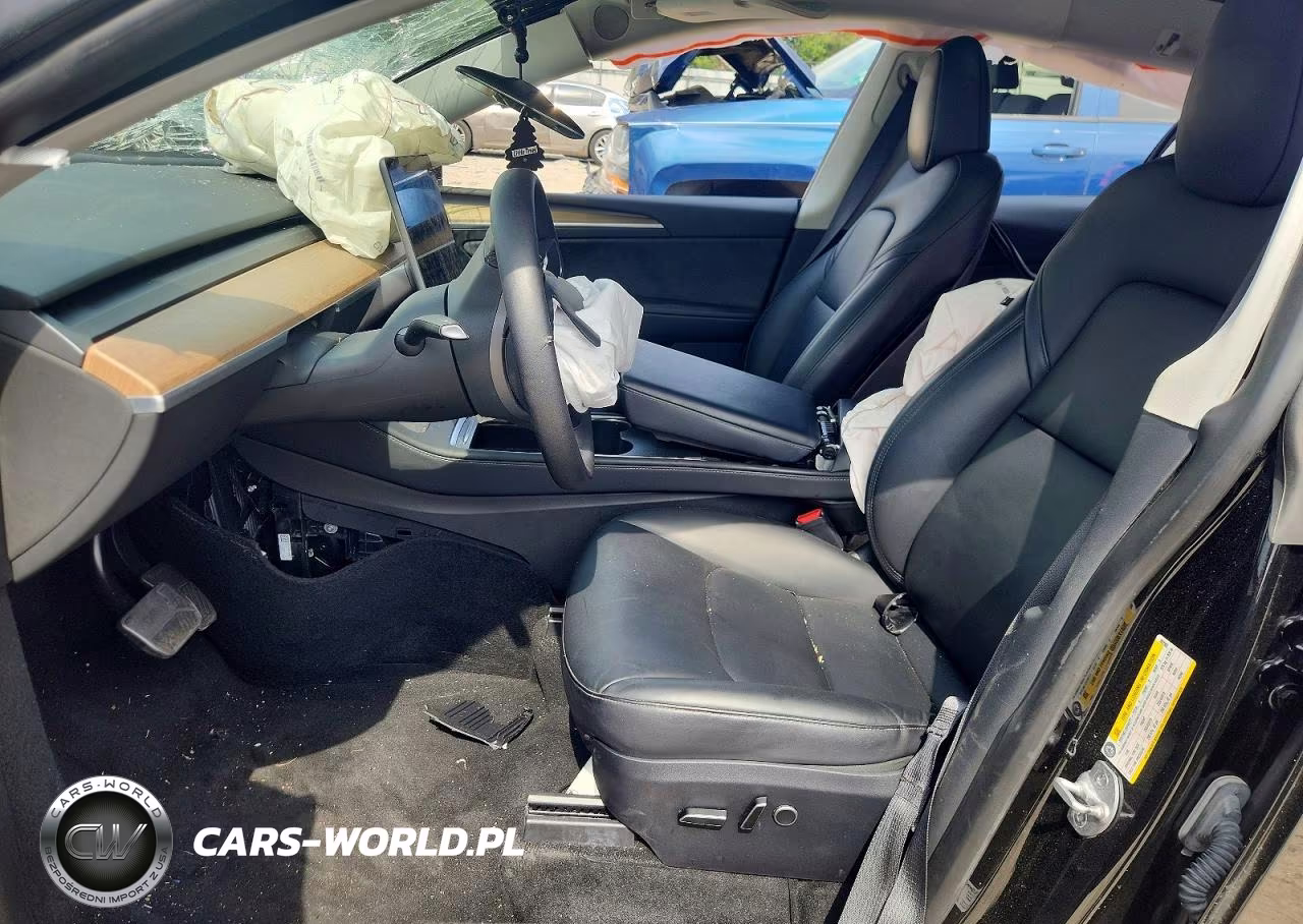 2023 Tesla Model Y VIN:7SAYGDEE7PA082962 - 7