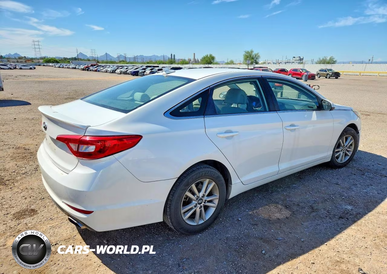 2016 Hyundai Sonata Se VIN:5NPE24AF8GH370989 - 3