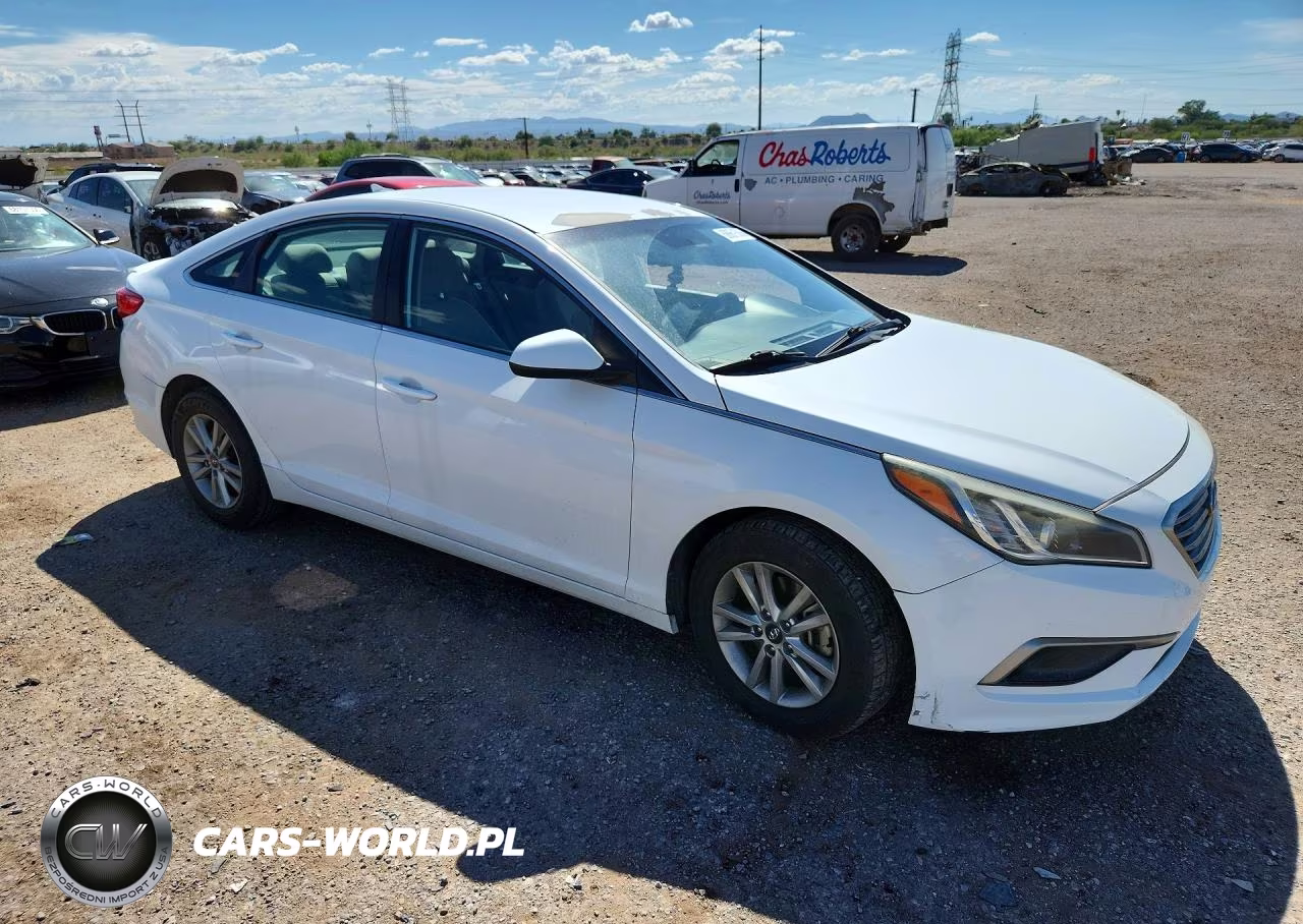 2016 Hyundai Sonata Se VIN:5NPE24AF8GH370989 - 4