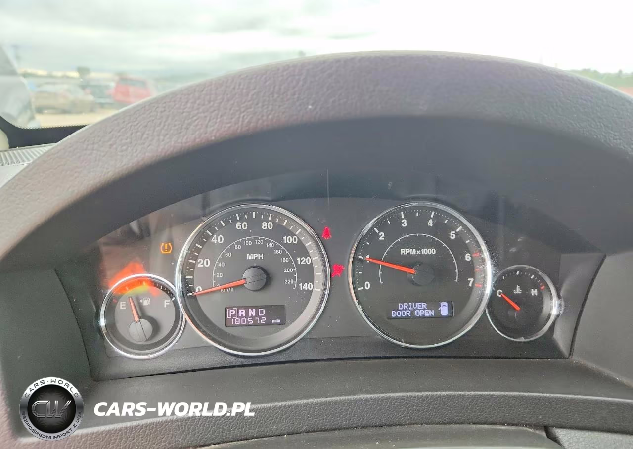 2008 Jeep Grand Cherokee Laredo VIN:1J8GR48K98C215994 - 9