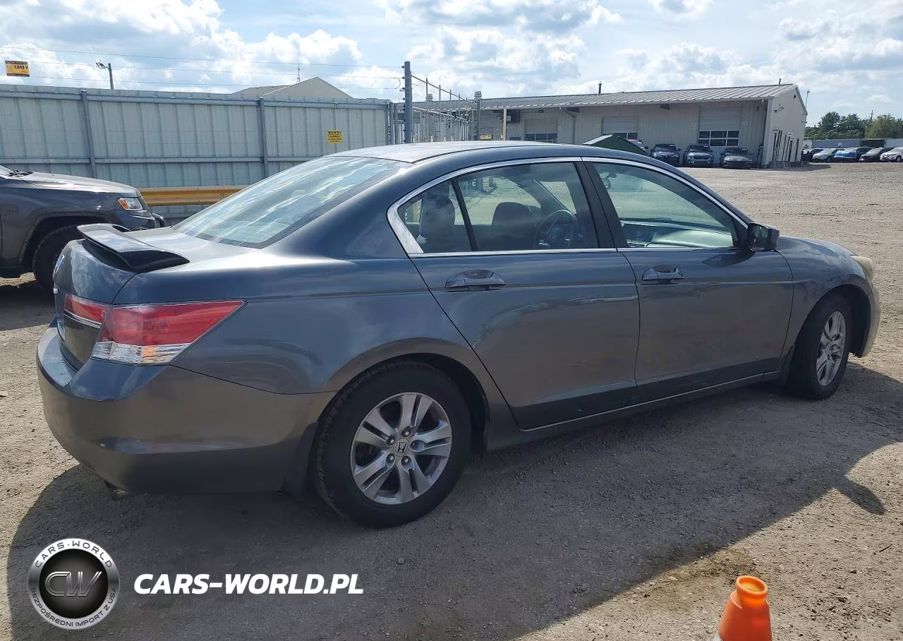 2011 Honda Accord Lxp VIN:1HGCP2F48BA124935 - 3