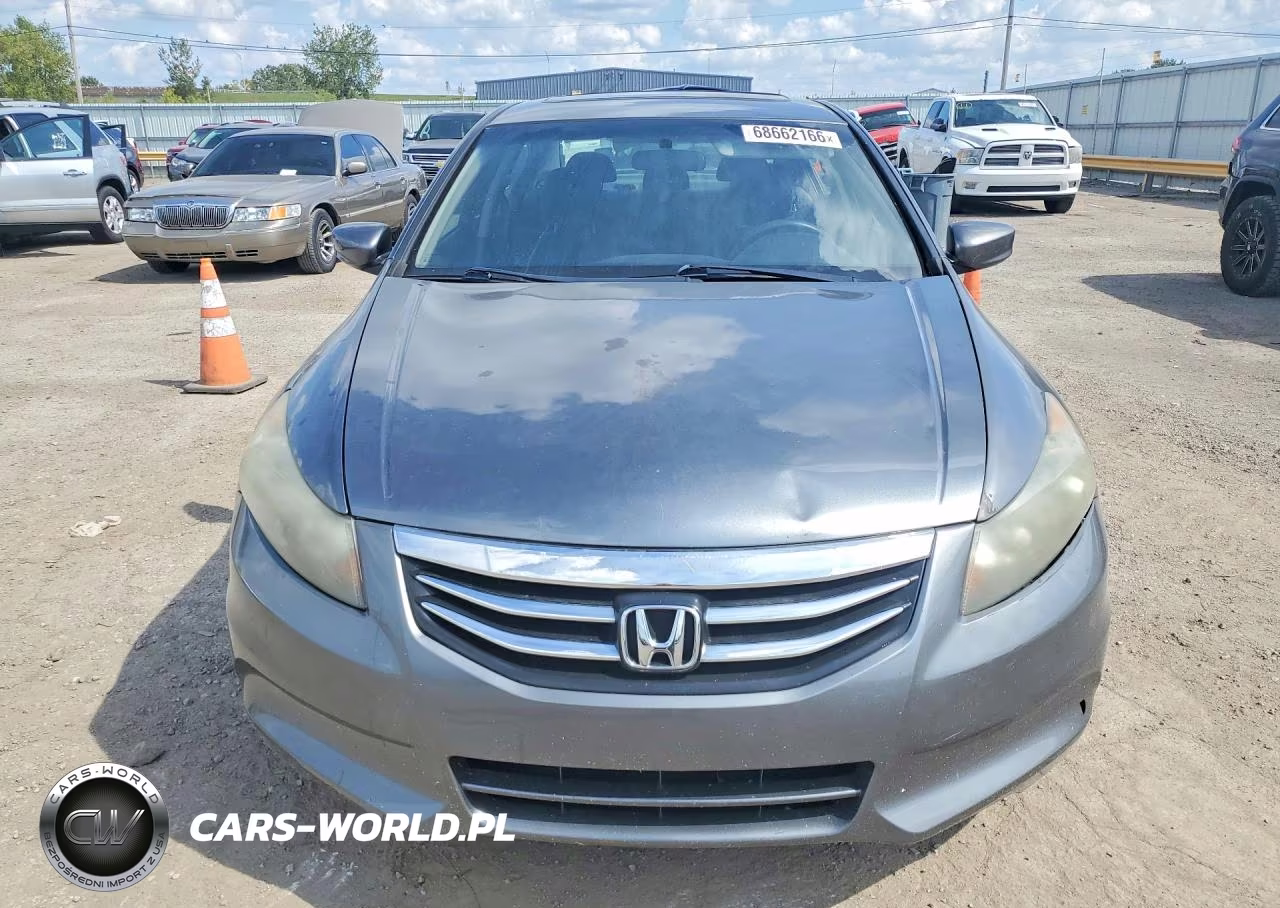 2011 Honda Accord Lxp VIN:1HGCP2F48BA124935 - 5