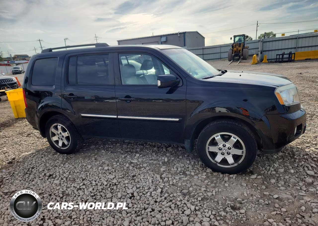 2011 Honda Pilot Touring VIN:5FNYF4H95BB004626 - 4