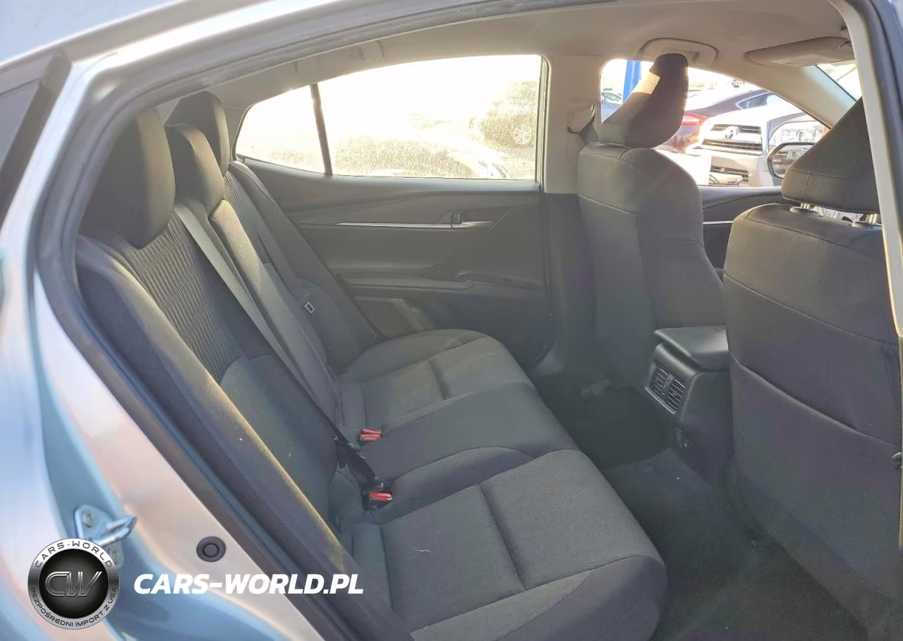 2025 Toyota Camry Le VIN:4T1DAACKXSU514866 - 10