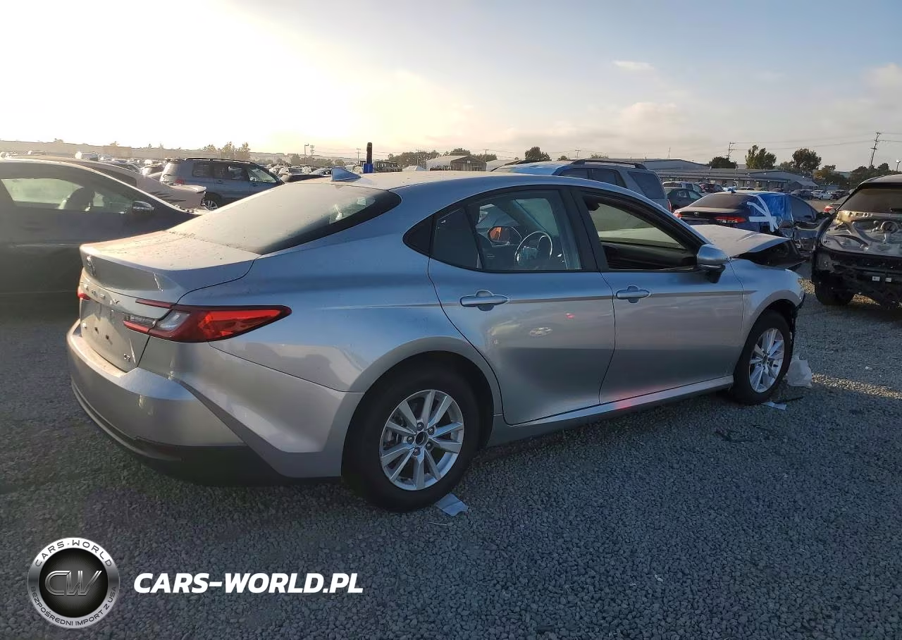 2025 Toyota Camry Le VIN:4T1DAACKXSU514866 - 3