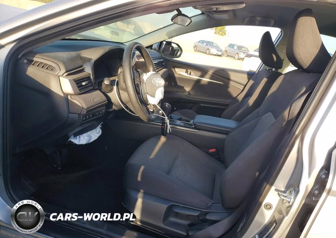 2025 Toyota Camry Le VIN:4T1DAACKXSU514866 - 7