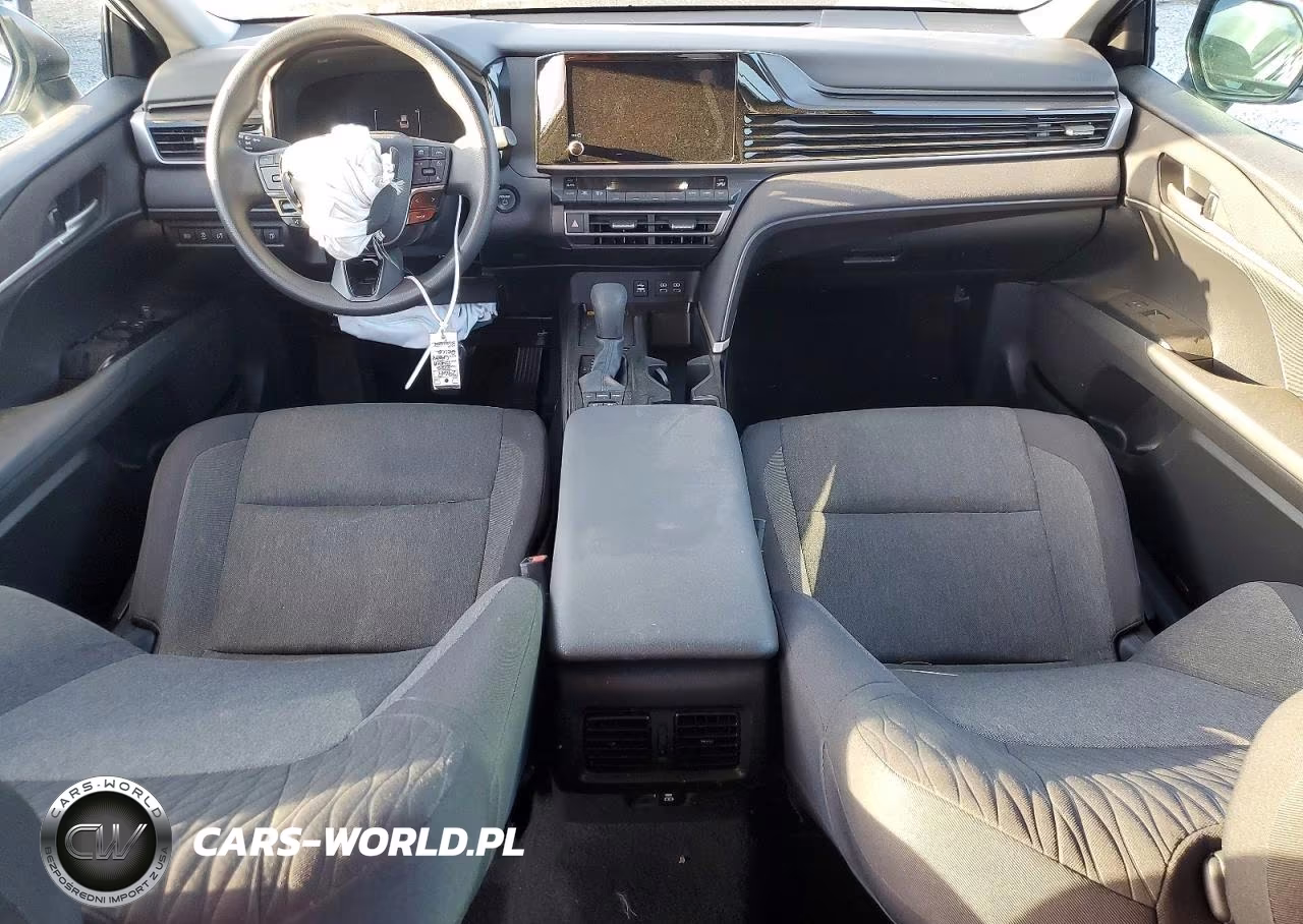 2025 Toyota Camry Le VIN:4T1DAACKXSU514866 - 8
