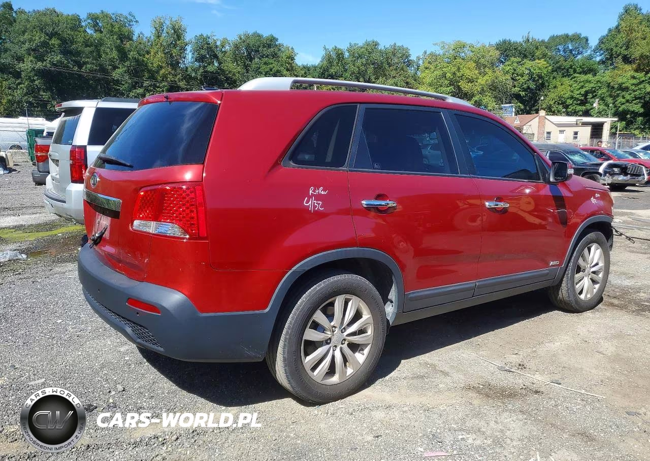 2011 Kia Sorento Lx VIN:5XYKTDA28BG056434 - 3