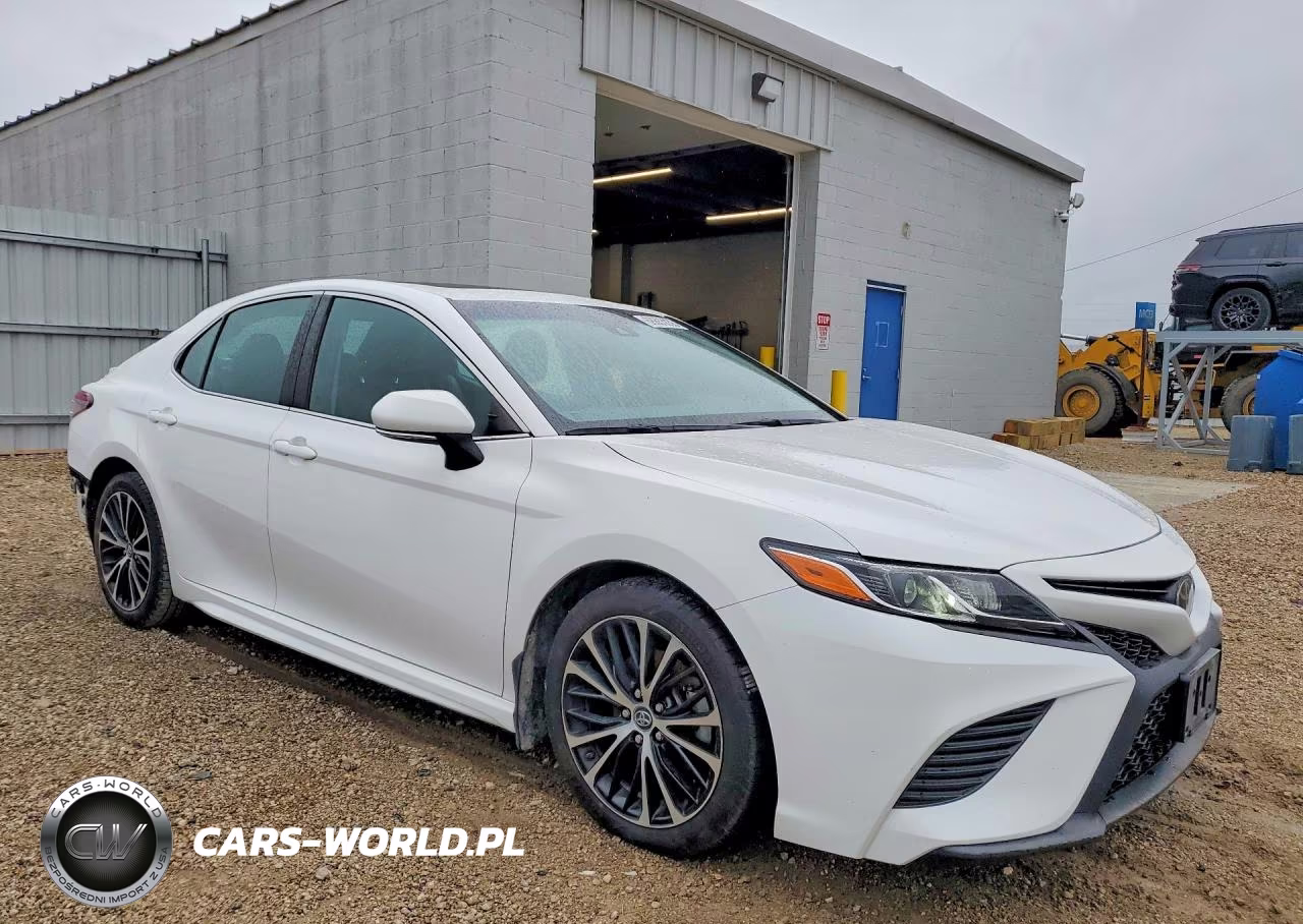 2018 Toyota Camry Se VIN:4T1B11HK2JU152711 - 4