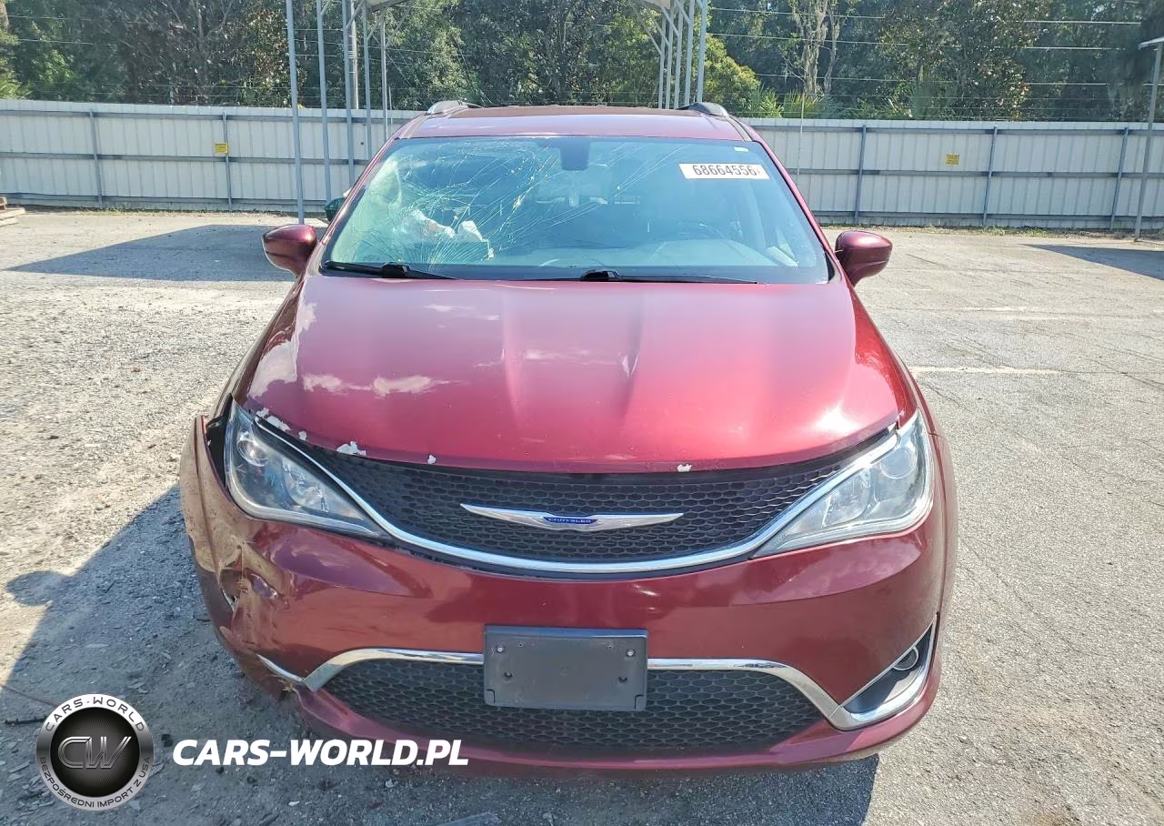 2019 Chrysler Pacifica Touring L VIN:2C4RC1BG4KR636430 - 5