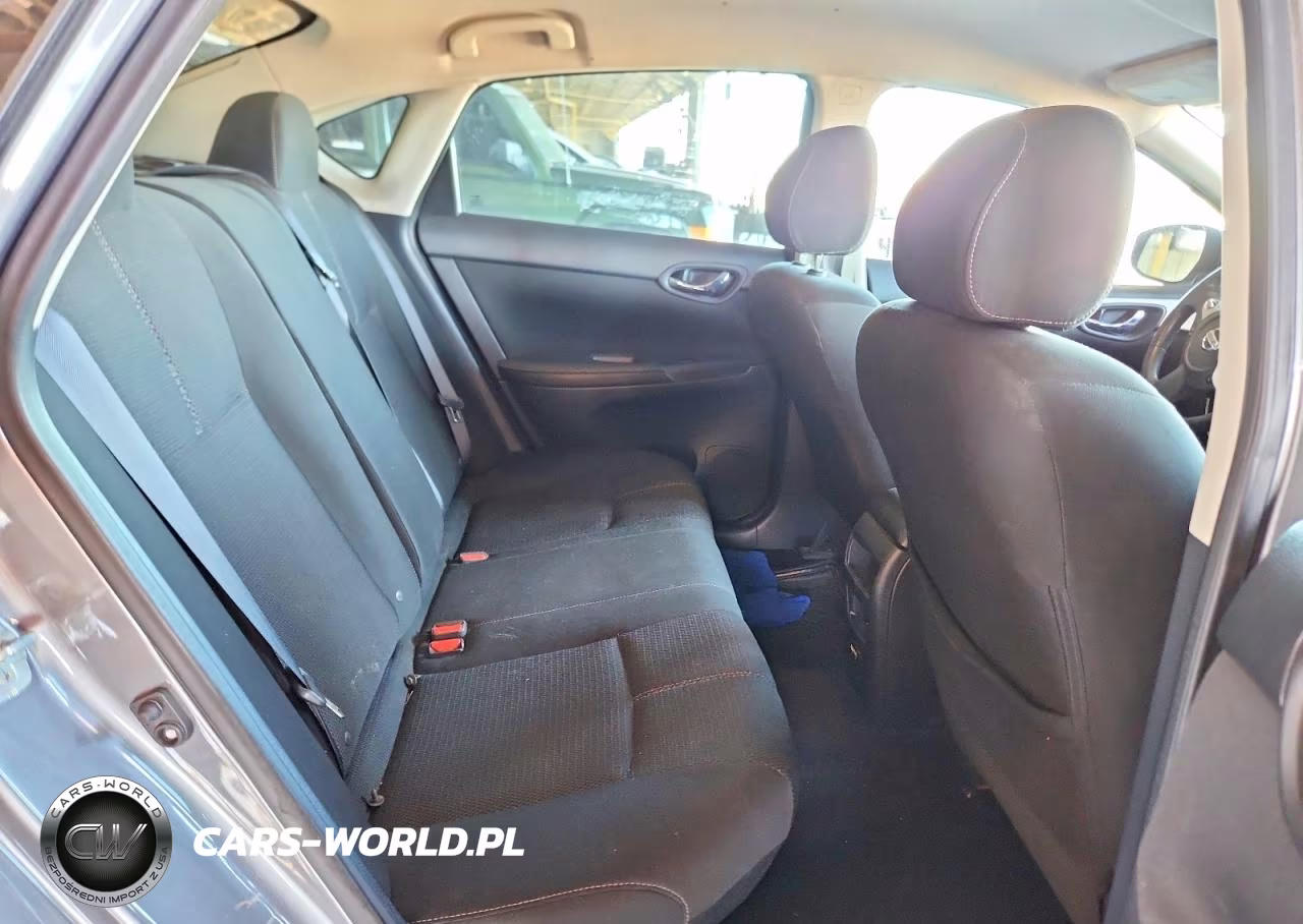 2018 Nissan Sentra S VIN:3N1AB7AP7JY264216 - 10