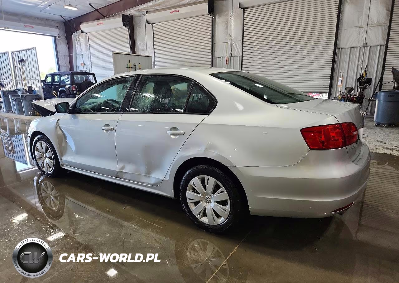 2013 Volkswagen Jetta Base VIN:3VW2K7AJ8DM216665 - 2