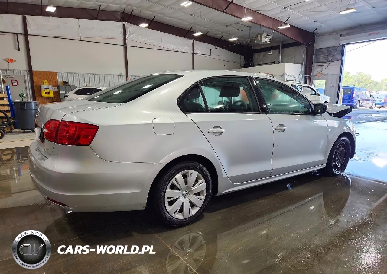 2013 Volkswagen Jetta Base VIN:3VW2K7AJ8DM216665 - 3