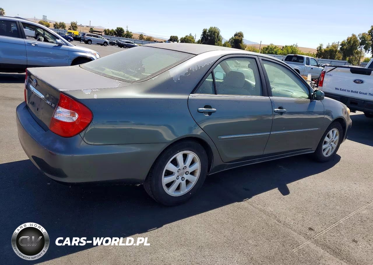 2003 Toyota Camry Xle VIN:4T1BE30K53U716110 - 3