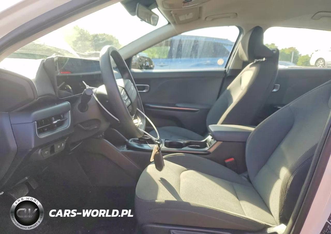2025 Kia K4 Lxs VIN:3KPFT4DE4SE098765 - 7