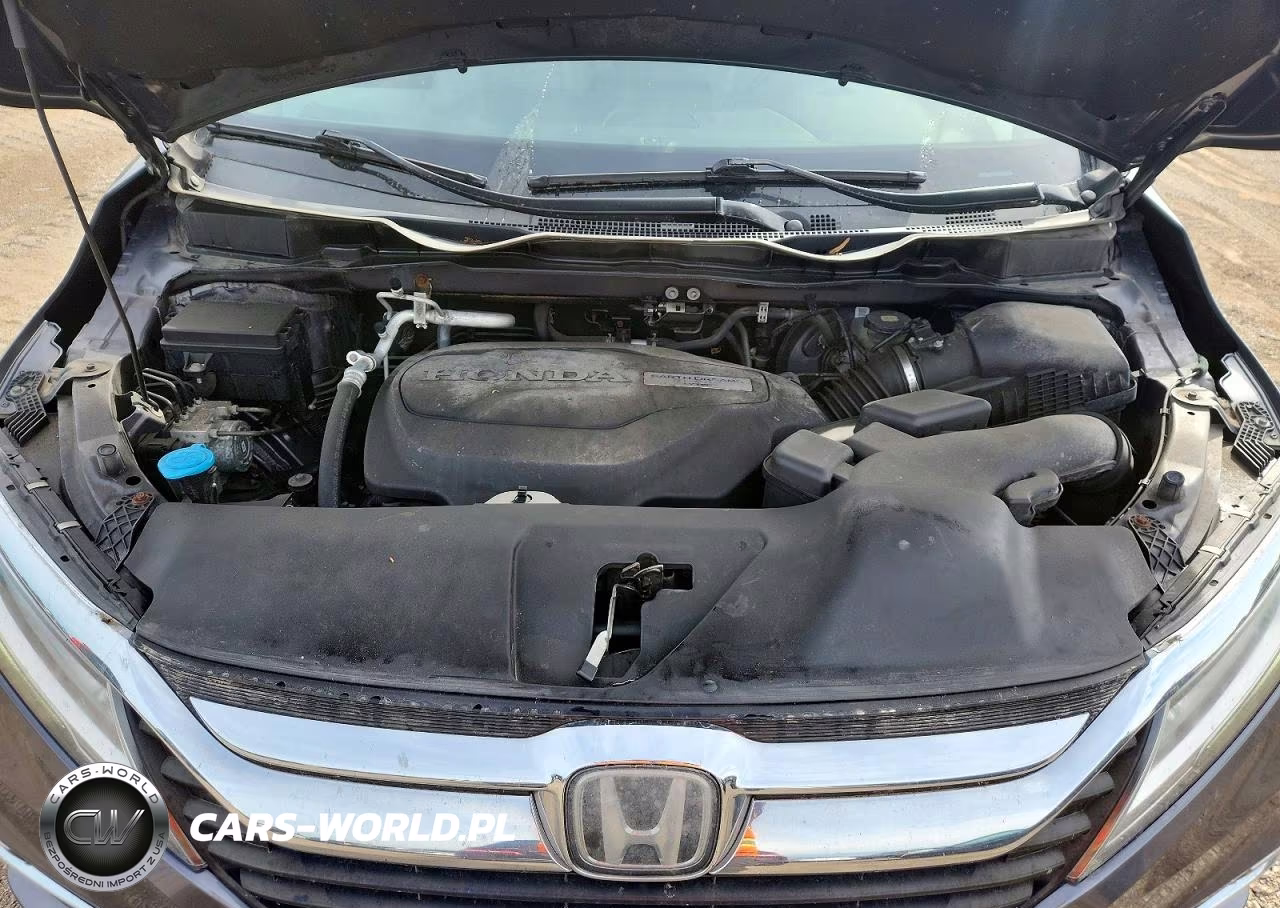 2018 Honda Odyssey Elite VIN:5FNRL6H97JB057707 - 12