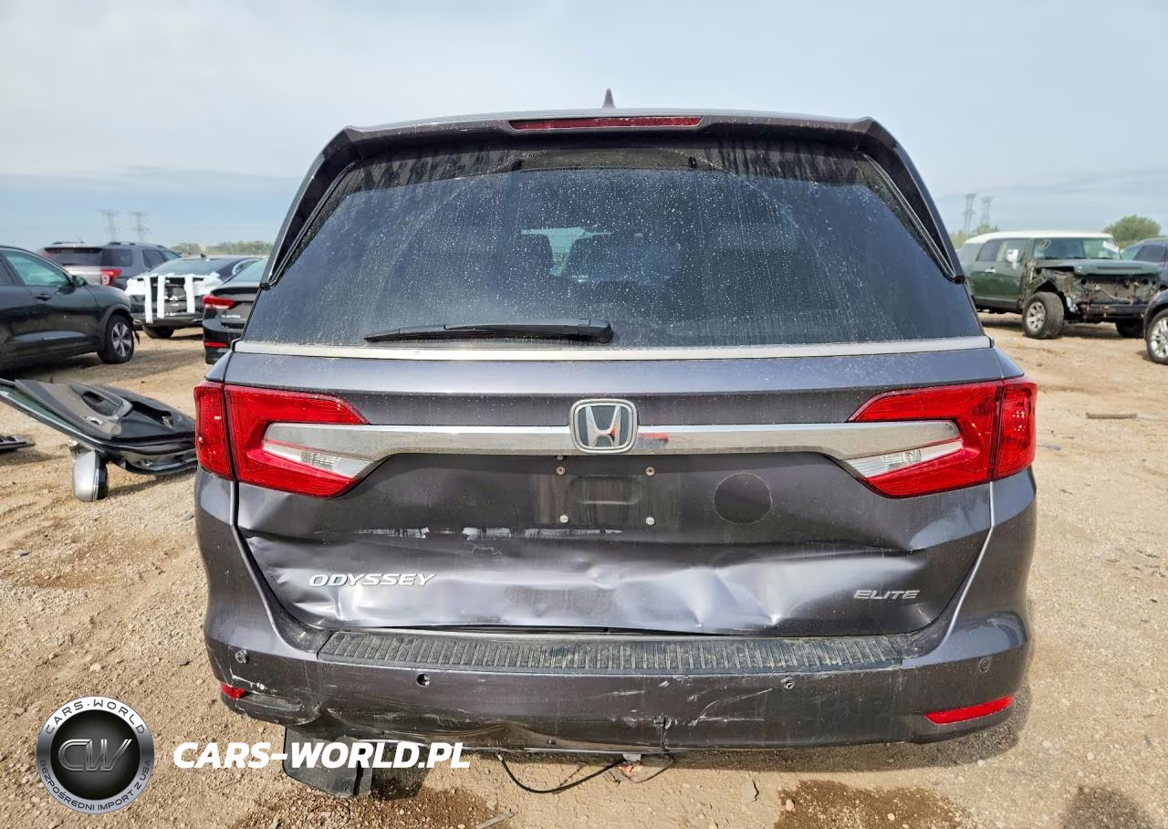 2018 Honda Odyssey Elite VIN:5FNRL6H97JB057707 - 6