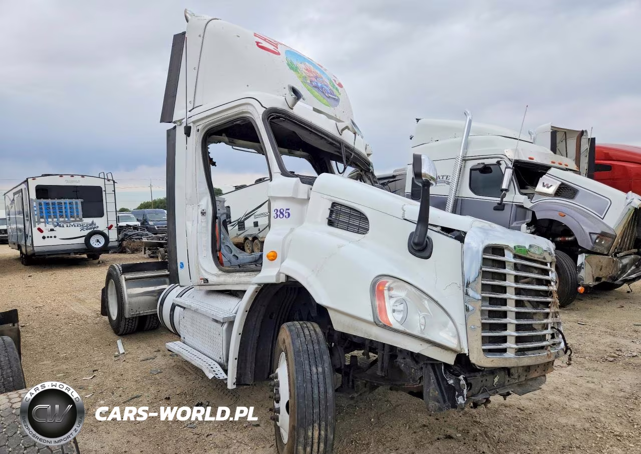 2014 Freightliner Cascadia 113 Semi Truck VIN:1FUBGBDV6ELFX9471 - 4