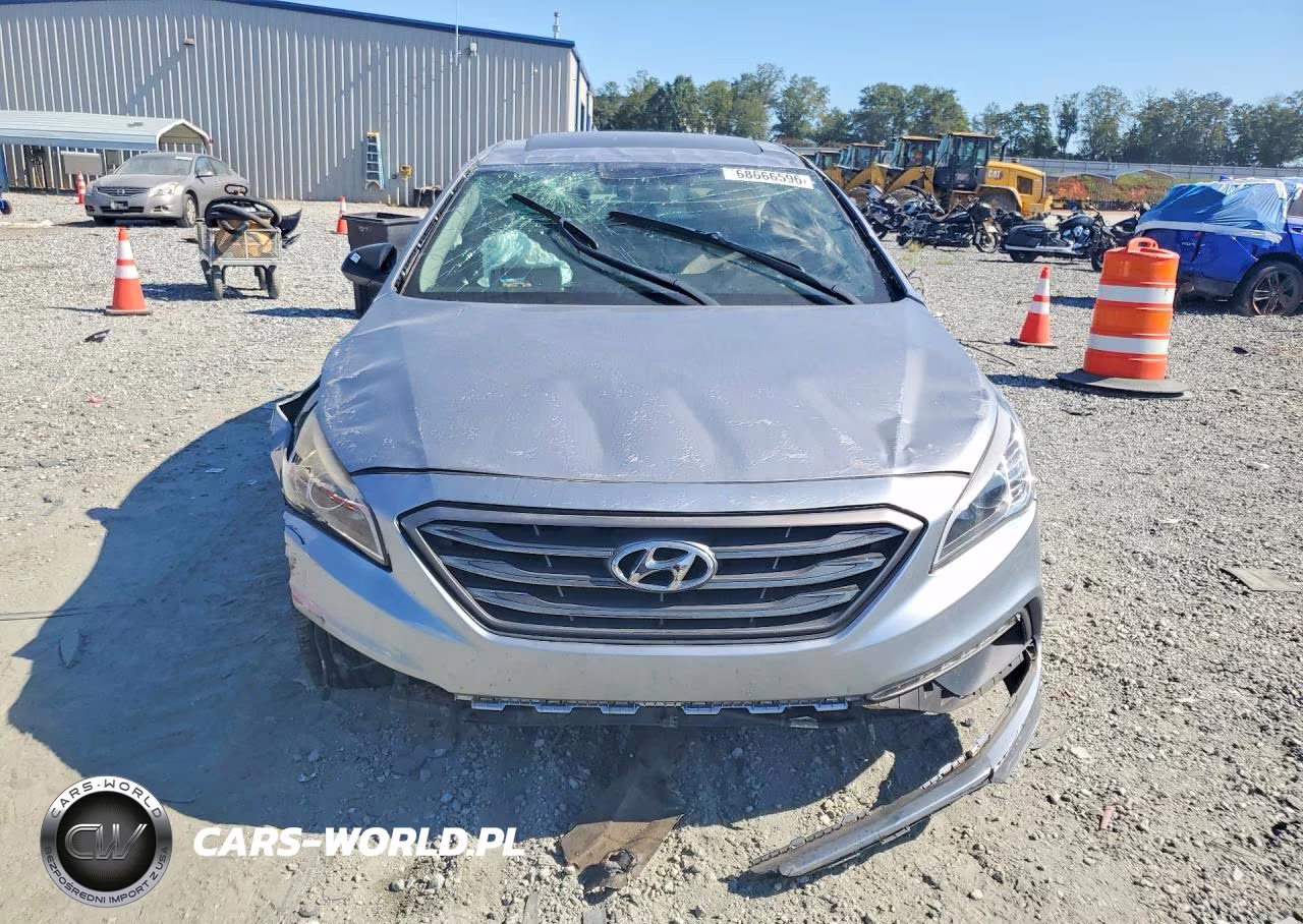 2017 Hyundai Sonata Sport VIN:5NPE34AF7HH588470 - 5