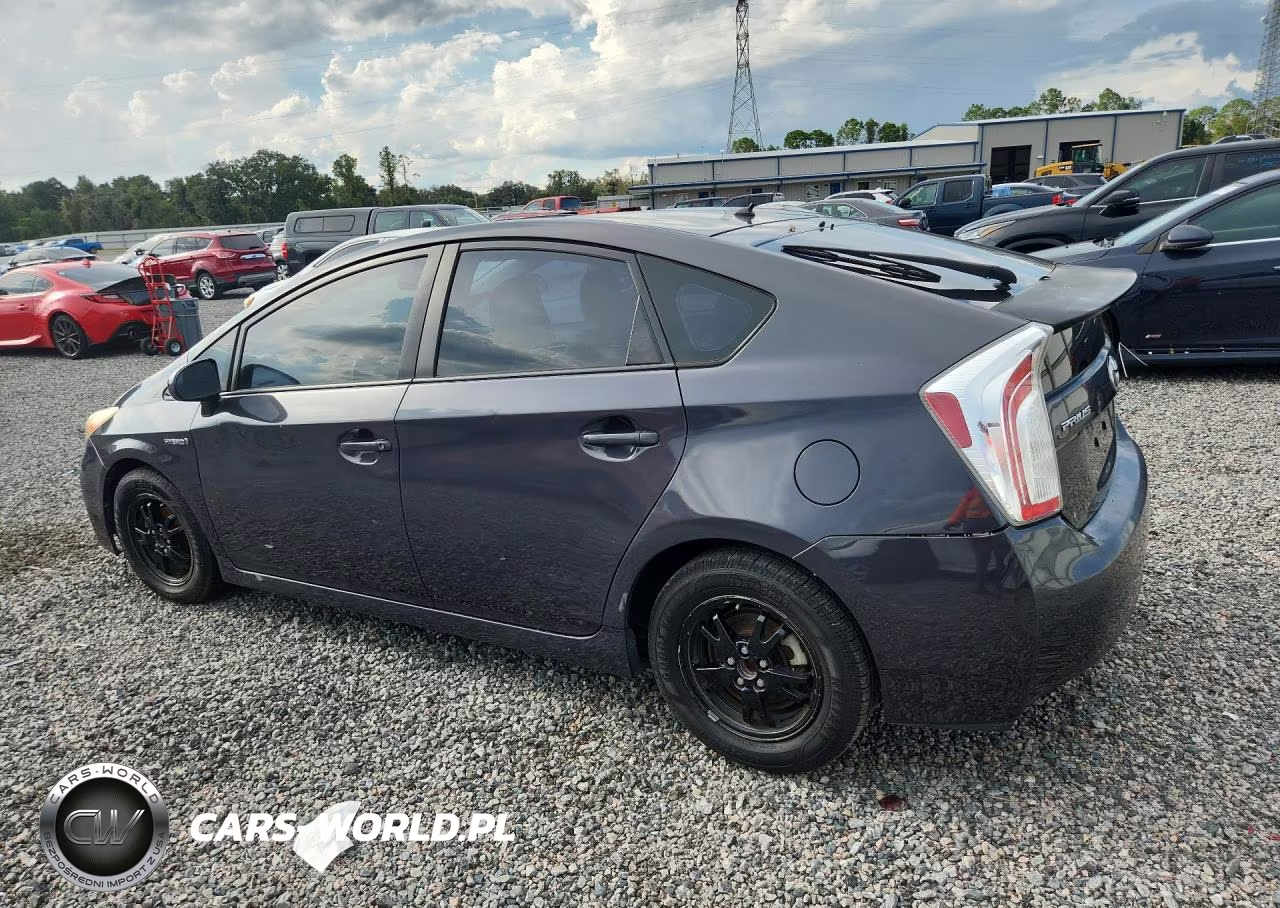 2015 Toyota Prius Two VIN:JTDKN3DUXF0434458 - 2