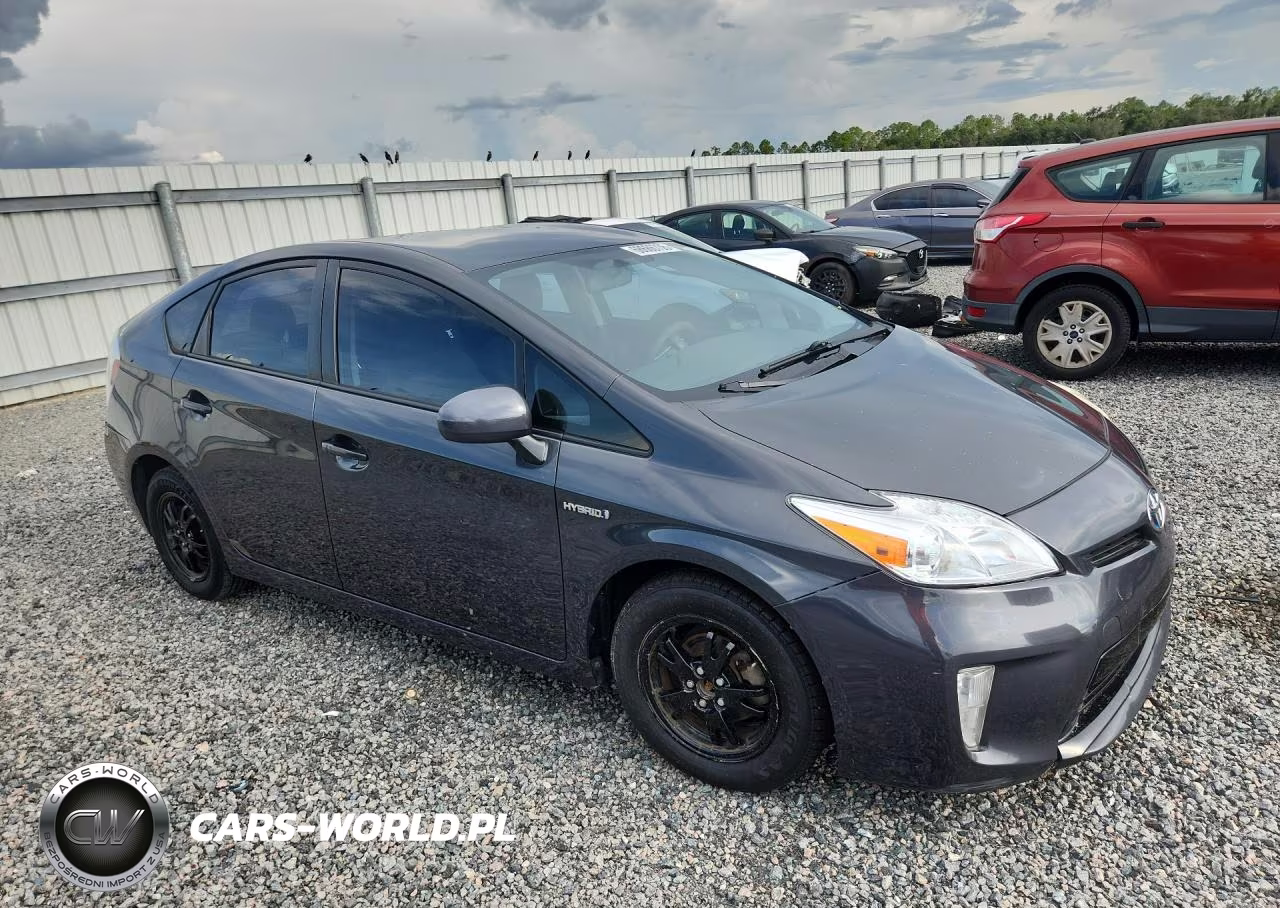 2015 Toyota Prius Two VIN:JTDKN3DUXF0434458 - 4